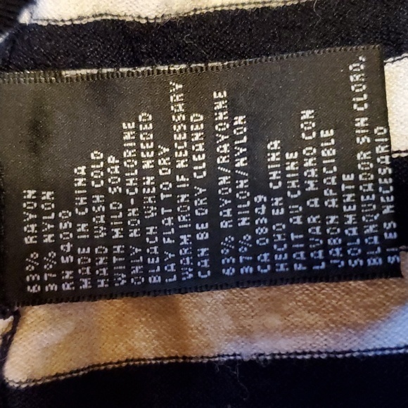 3 for $30 Nice black & White top by Kasper - Picture 6 of 6